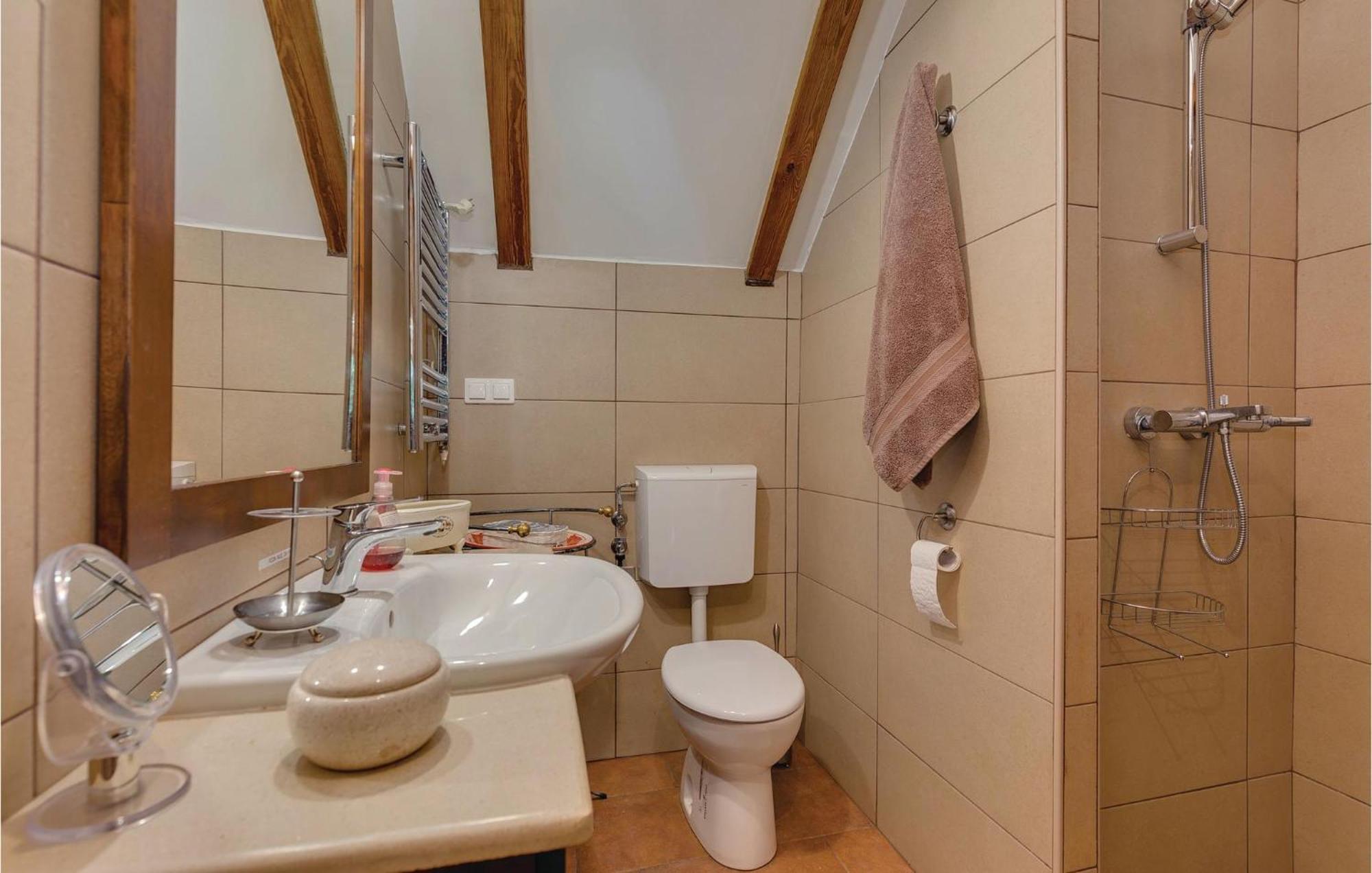 Stunning Home In Bribir With Kitchen エクステリア 写真